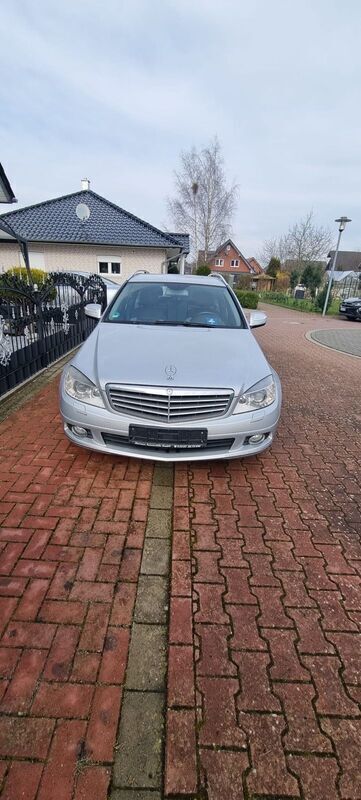 Grau Gebraucht 2007 Mercedes C220 Kombi | 8.500 € - Bild 1/4
