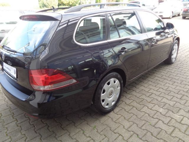 Gebraucht VW Golf VI Comfortline 105 PS (77 kW) 2011 Schwarz metallic Kleinwagen
