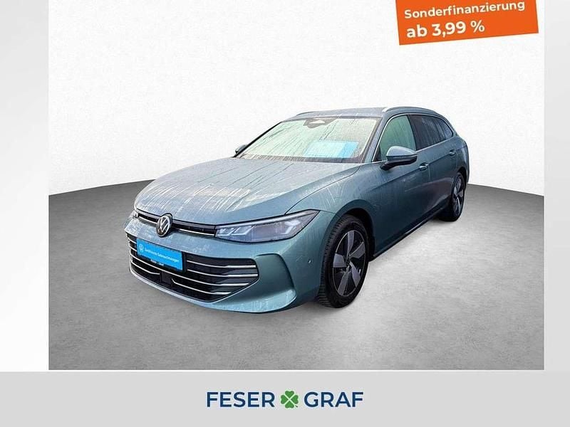 Maripositgrün metallic Gebraucht 2025 VW Passat Kombi | 33.790 € (Guter Preis) - Bild 1/4