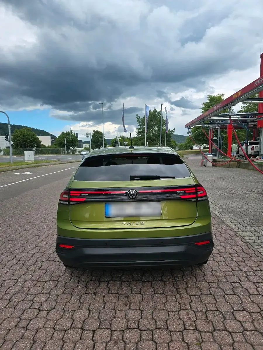 Gebraucht VW Taigo Move 100 PS (73 kW) 2023 Grün SUV