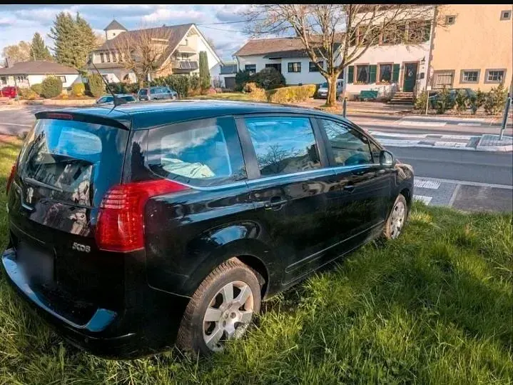 Gebraucht Peugeot 5008 Premium 120 PS (88 kW) 2010 Schwarz Van / Kleinbus
