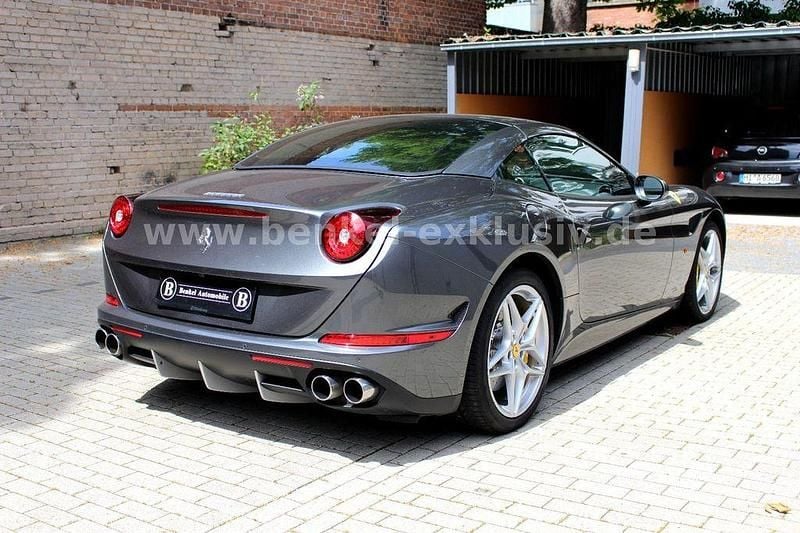 Gebraucht Ferrari California 560 PS (411 kW) 2015 Grau Cabrio