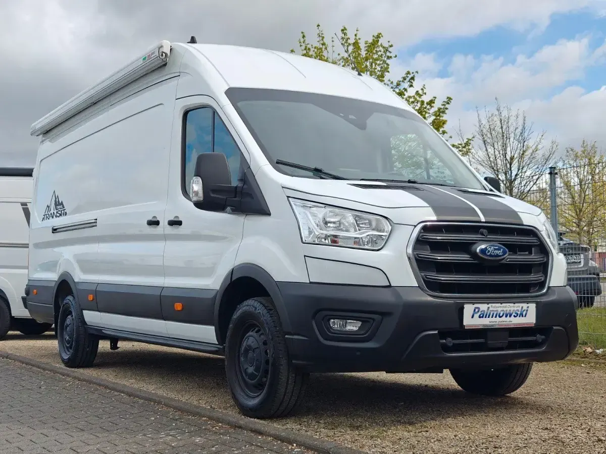 Używany Ford Transit Trend 131 KM (96 kW) 2021 Biały Minivan