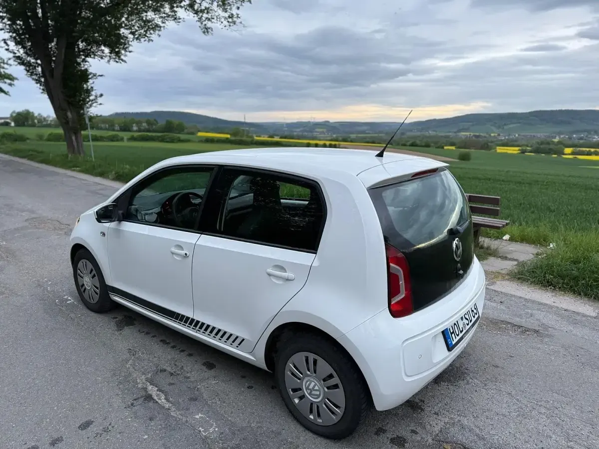 Second-hand VW up! move up! 60 CP (44 kW) 2016 Alb Hatchback