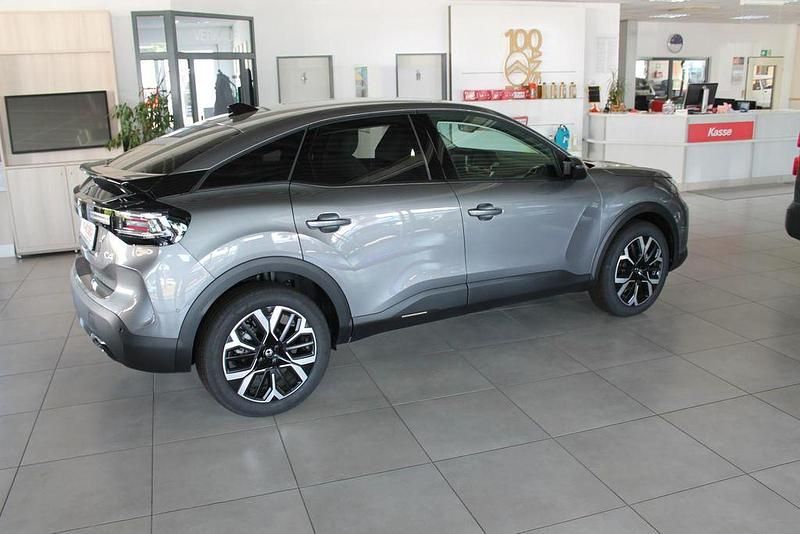 Neu Citroën C4 136 PS (100 kW) 2025 Grau Limousine