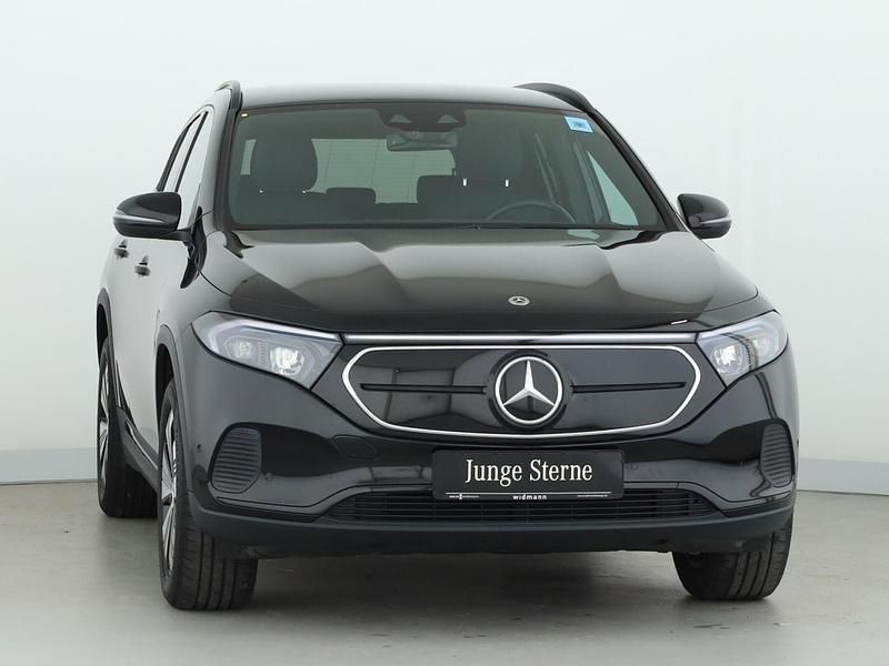 Gebraucht Mercedes EQA300 Progressive 167 kW (228 PS) 2021 Nachtschwarz SUV