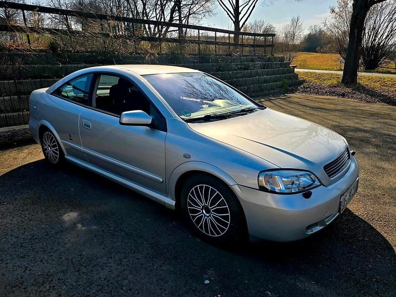 Silber Gebraucht 2002 Opel Astra Coupé | 800 € (Superpreis) - Bild 1/4