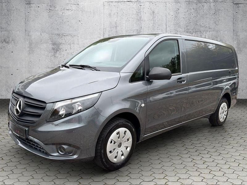 Grau Gebraucht 2021 Mercedes Vito Van / Kleinbus | 28.990 € (Superpreis) - Bild 1/4