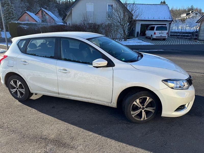 Weiß Gebraucht 2016 Nissan Pulsar Acenta Limousine | 6.500 € (Superpreis) - Bild 1/4