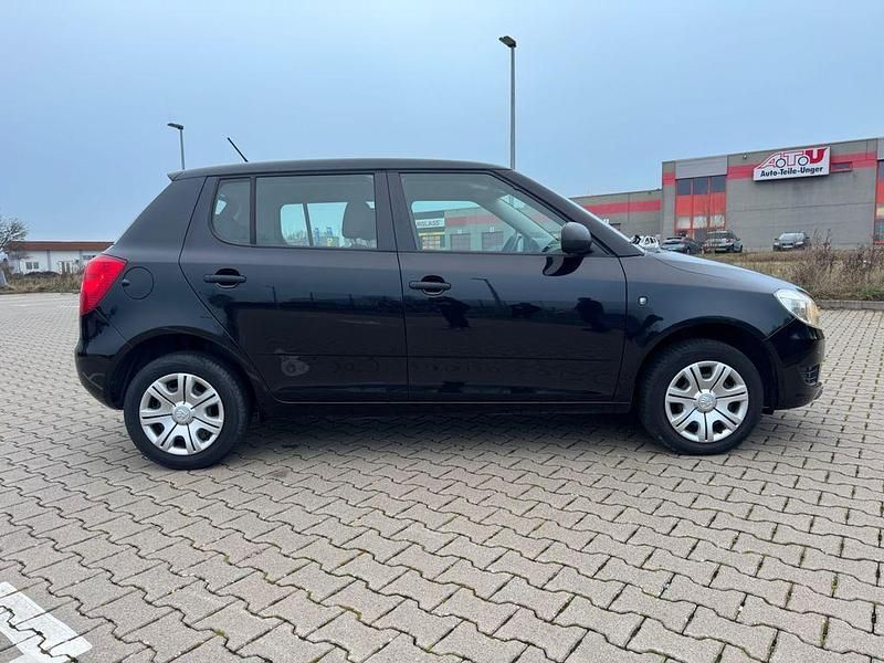 Gebraucht Skoda Fabia Cool Edition 60 PS (44 kW) 2013 Schwarz Limousine