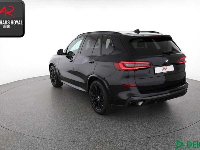 Gebraucht BMW X5 M Sport 286 PS (210 kW) 2022 Black sapphire SUV