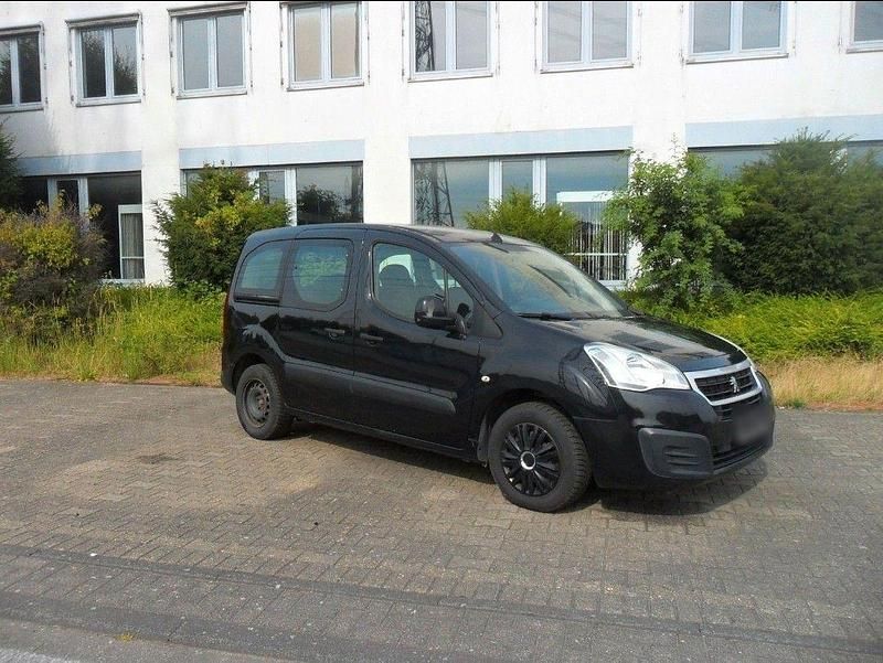 Gebraucht Peugeot Partner 120 PS (88 kW) 2016 Schwarz Van / Kleinbus