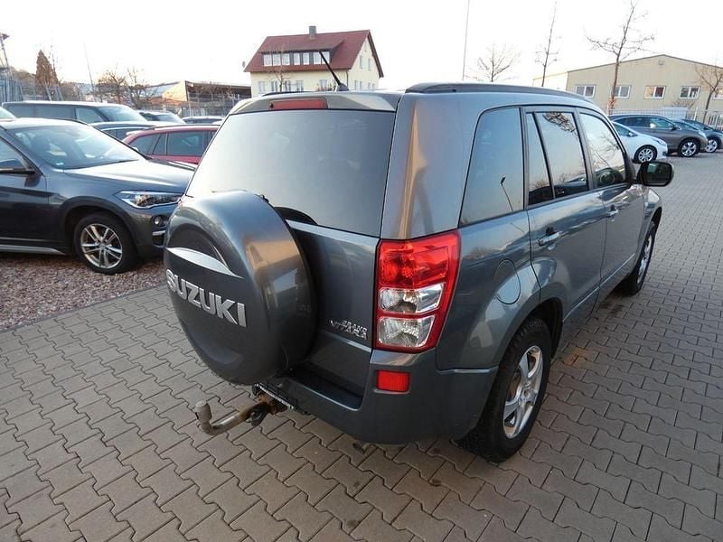 Gebraucht Suzuki Grand Vitara 129 PS (94 kW) 2007 Grau SUV