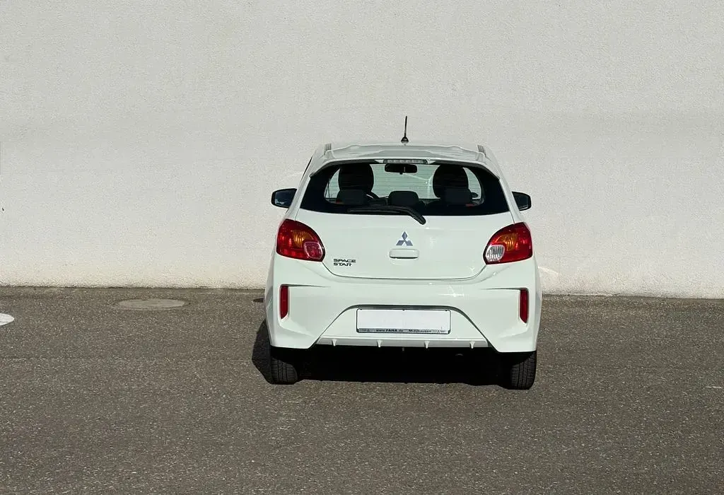 Gebraucht Mitsubishi Space Star Spirit 71 PS (52 kW) 2021 Weiß Kleinwagen