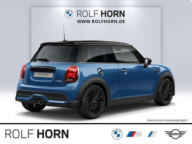 Gebraucht Mini Cooper S Classic 178 PS (130 kW) 2021 Island blue metallic Kleinwagen