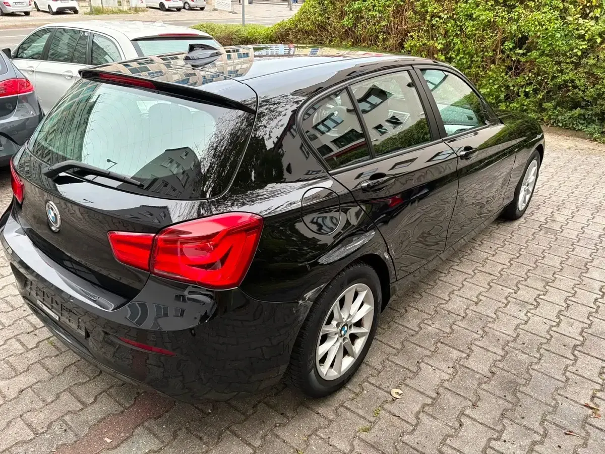 Gebraucht BMW 116 Advantage 109 PS (80 kW) 2016 Schwarz Kleinwagen