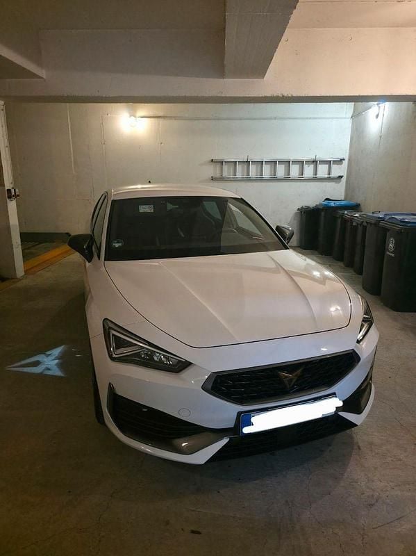 Gebraucht Cupra Leon VZ3 300 PS (220 kW) 2022 Weiß Limousine