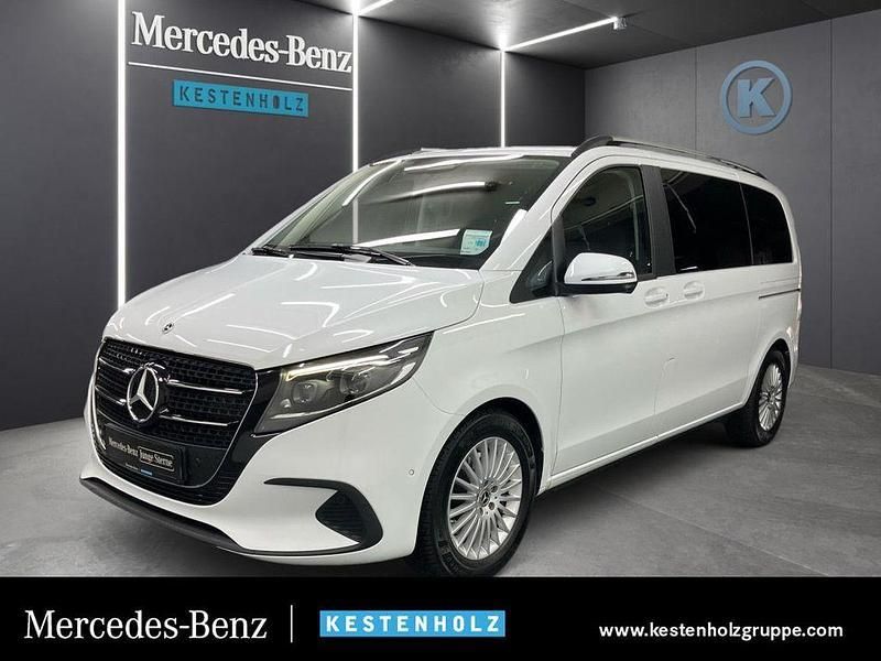 Weiß Gebraucht 2024 Mercedes V300 Van / Kleinbus | 69.990 € (Fairer Preis) - Bild 1/2