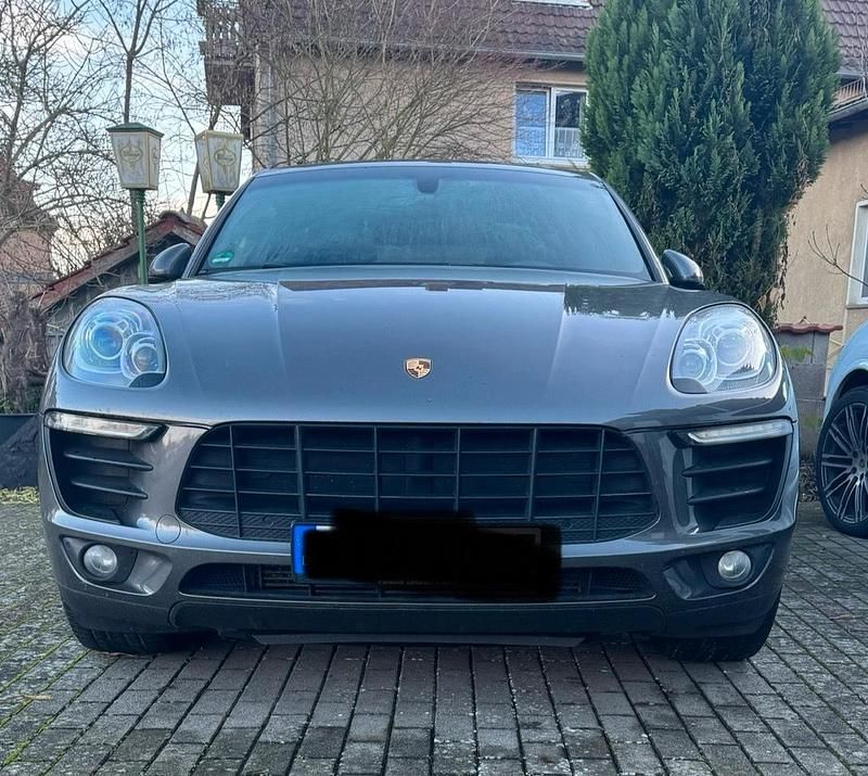 Grau Gebraucht 2014 Porsche Macan S SUV | 29.500 € (Teuer) - Bild 1/4