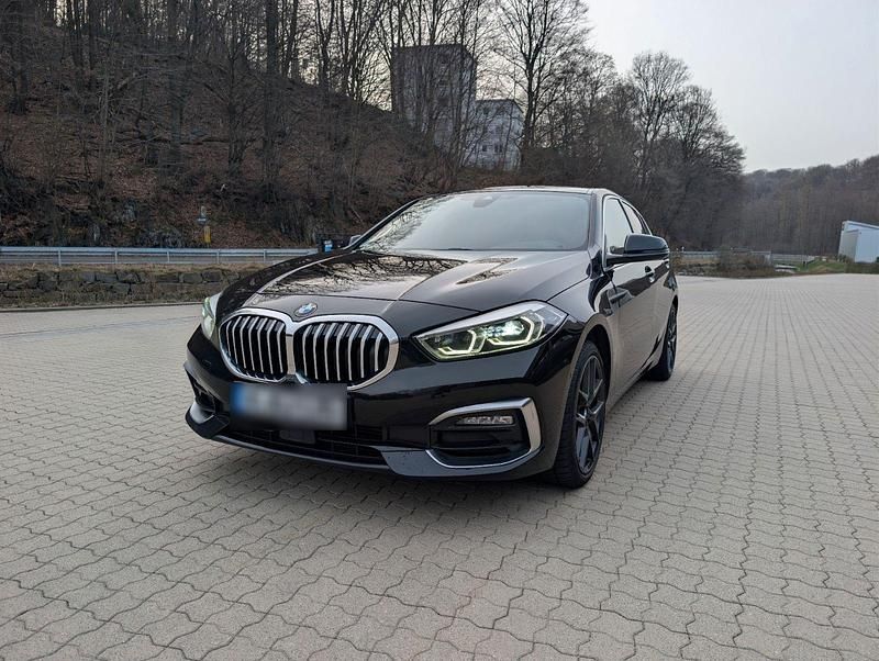 Gebraucht BMW 120 Luxury Line 190 PS (139 kW) 2020 Schwarz Kleinwagen