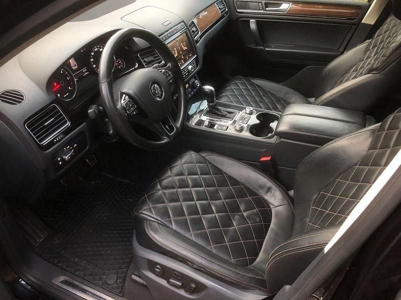 Gebraucht VW Touareg Executive 262 PS (192 kW) 2018 Schwarz SUV