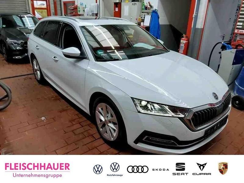 Weiss Gebraucht 2022 Skoda Octavia Style Kombi | 22.970 € (Fairer Preis) - Bild 1/4