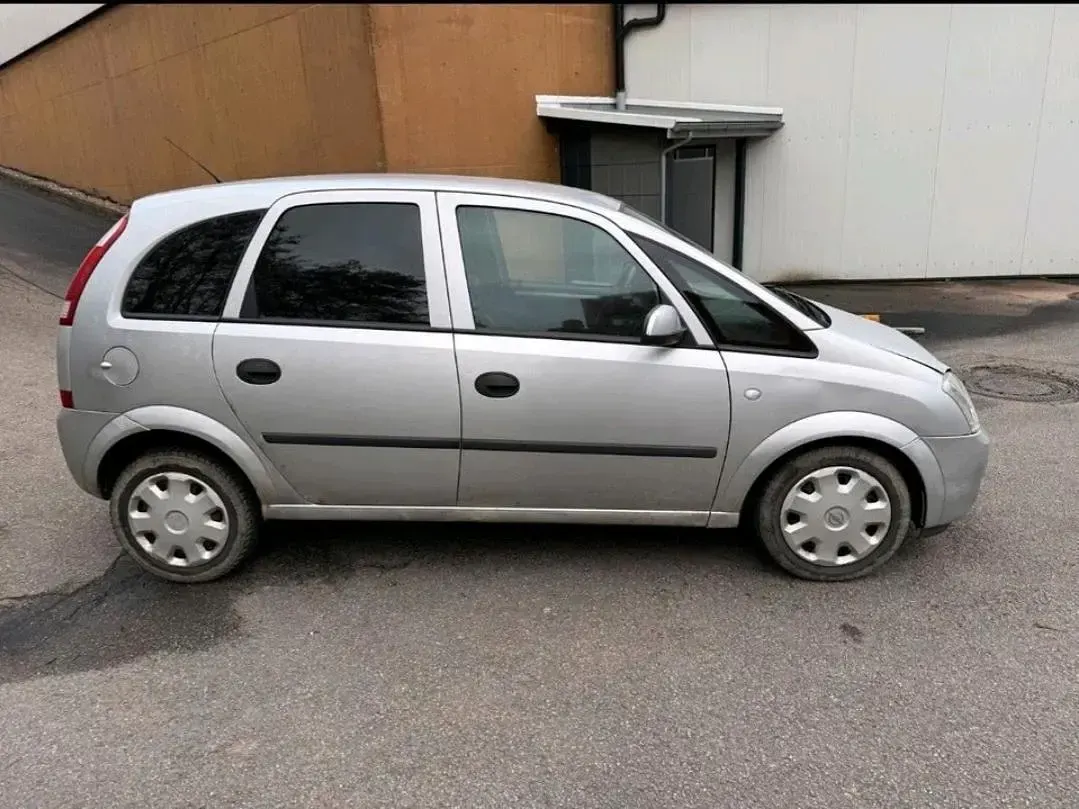 Gebraucht Opel Meriva 100 PS (73 kW) 2004 Silber Van / Kleinbus