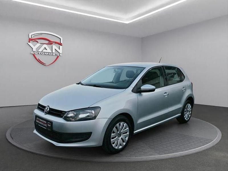 Gebraucht VW Polo Trendline 60 PS (44 kW) 2012 Reflexsilber metallic Kleinwagen