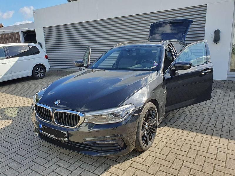 Schwarz Gebraucht 2017 BMW 530 Sport Line Kombi | 19.499 € (Guter Preis) - Bild 1/4