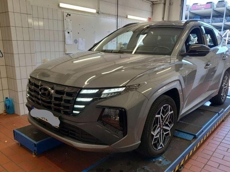 Hellgrau Gebraucht 2022 Hyundai Tucson N Line SUV | 27.900 € (Fairer Preis) - Bild 1/3