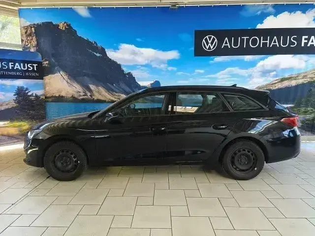 Używany Seat Leon Style 150 KM (110 kW) 2022 Czarny Kombi