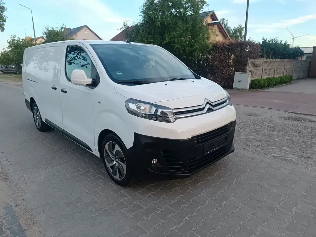 Gebraucht Citroën Jumpy 150 PS (110 kW) 2017 Weiß Van / Kleinbus