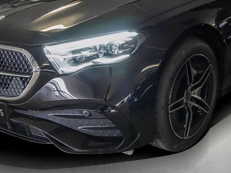 Gebraucht Mercedes E300 AMG 313 PS (230 kW) 2024 Schwarz Kombi