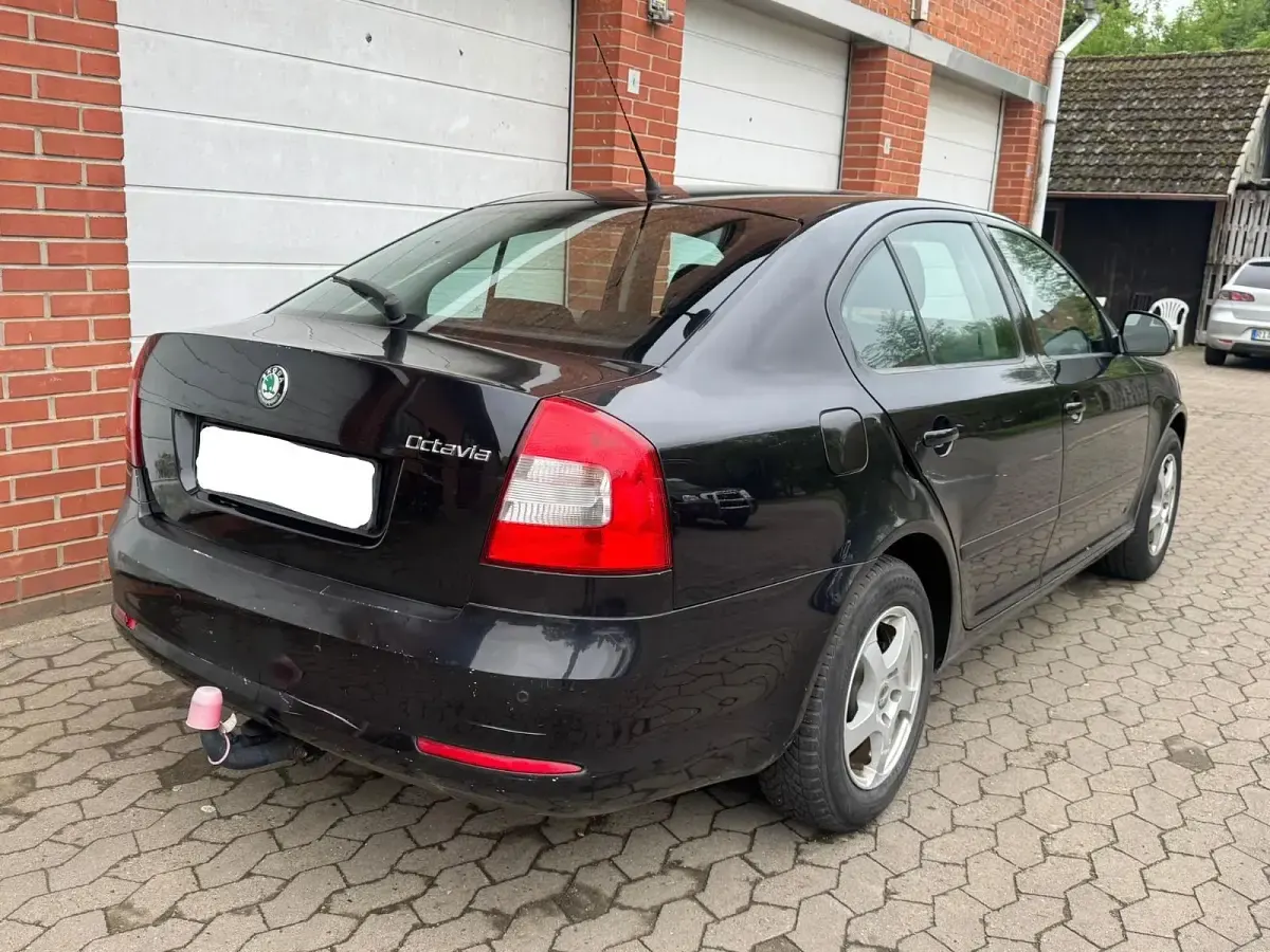 Gebraucht Skoda Octavia 2011 Schwarz Limousine