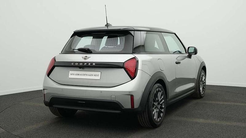 Gebraucht Mini Cooper Classic 156 PS (114 kW) 2024 Grau Kleinwagen