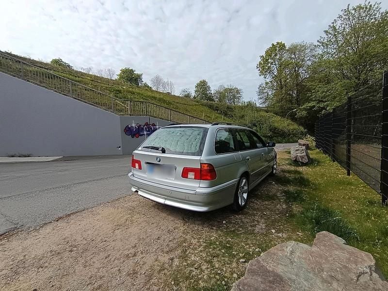 Używany BMW 530 193 KM (141 kW) 2002 Srebrny Kombi