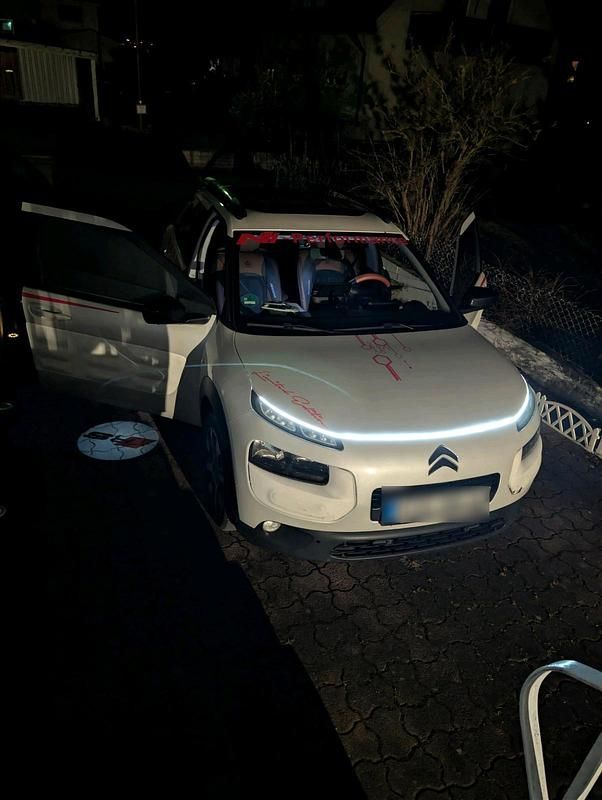 Gebraucht Citroën C4 92 PS (67 kW) 2015 Weiß SUV