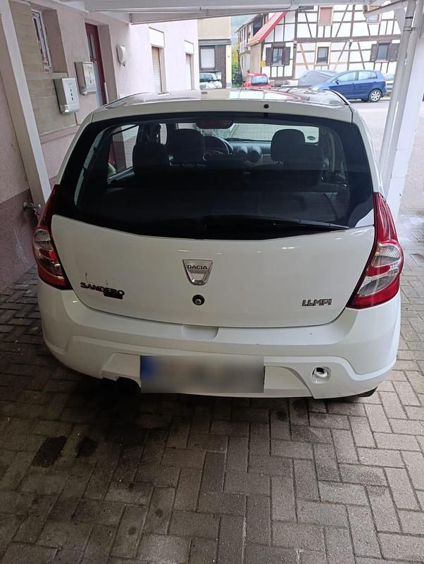 Brugt Dacia Sandero 75 HK (55 kW) 2009 Hvid Hatchback
