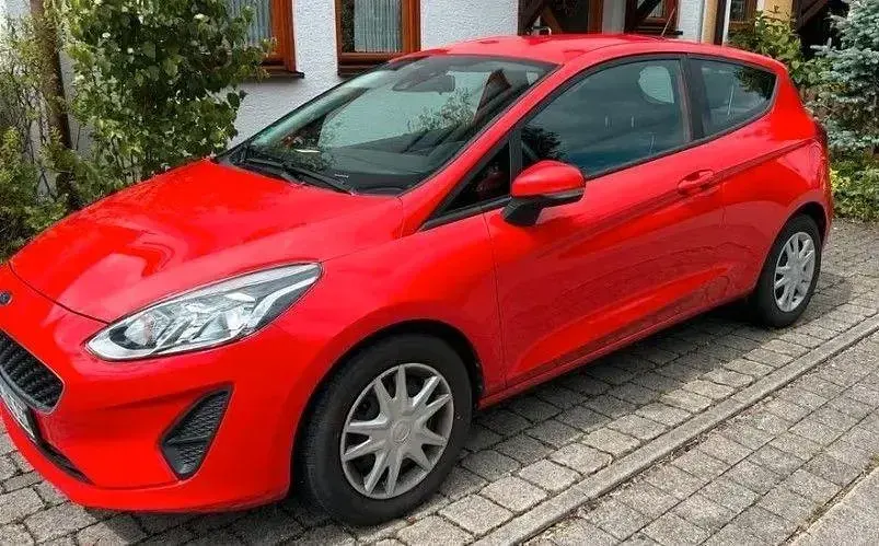 Gebraucht Ford Fiesta Trend 71 PS (52 kW) 2018 Rot Kleinwagen