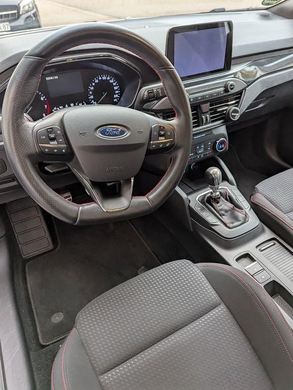 Gebraucht Ford Focus ST-Line 125 PS (91 kW) 2019 Weiß Limousine