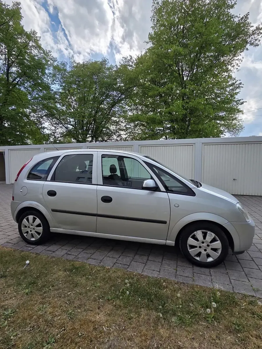 Gebraucht Opel Meriva 125 PS (91 kW) 2004 Silber Van / Kleinbus