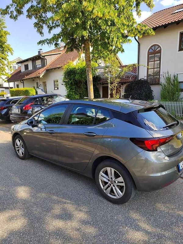 Gebraucht Opel Astra Dynamic 110 PS (80 kW) 2020 Grau Limousine