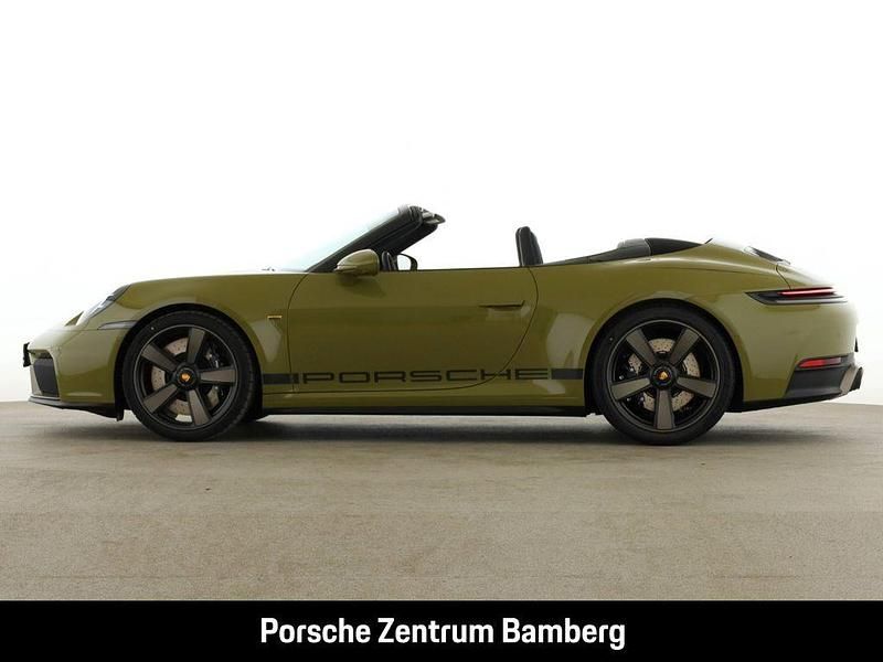 Neu Porsche 992 541 PS (397 kW) 2026 Grün Cabrio
