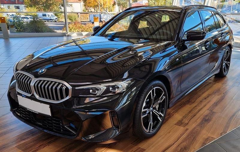 Schwarz Gebraucht 2024 BMW 330 M Sport Limousine | 38.498 € (Superpreis) - Bild 1/4