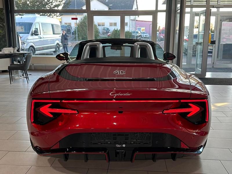 Neu MG Cyberster 375 kW (510 PS) 2025 Diamond red Cabrio