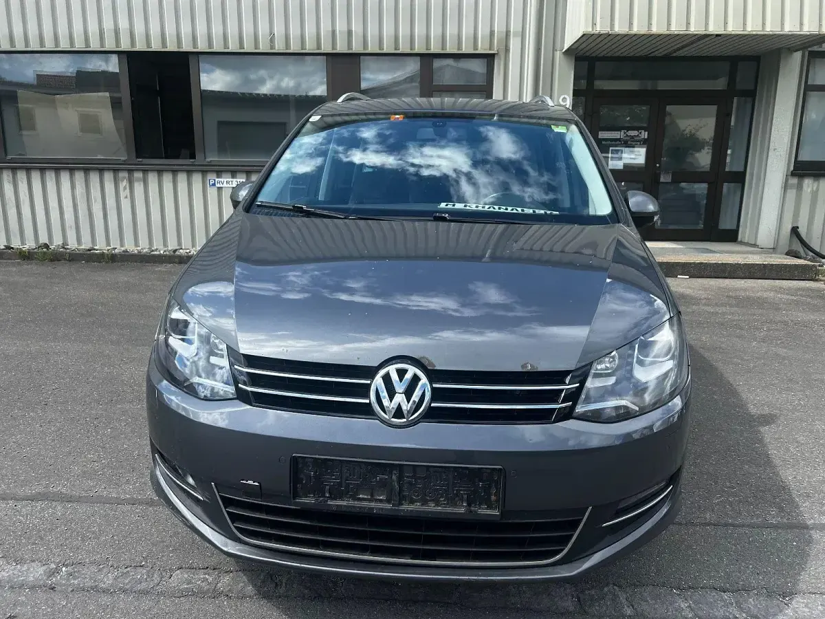 Gebraucht VW Sharan Highline 140 PS (102 kW) 2012 Grau Van / Kleinbus