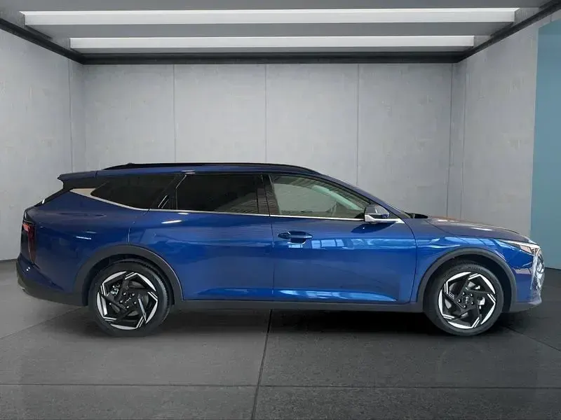 Neu Kia K4 150 PS (110 kW) 2026 Blau Kombi