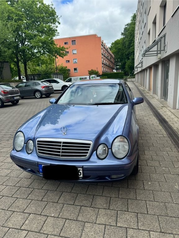 Blau Gebraucht 1999 Mercedes CLK200 Coupé | 1.350 € (Superpreis) - Bild 1/4