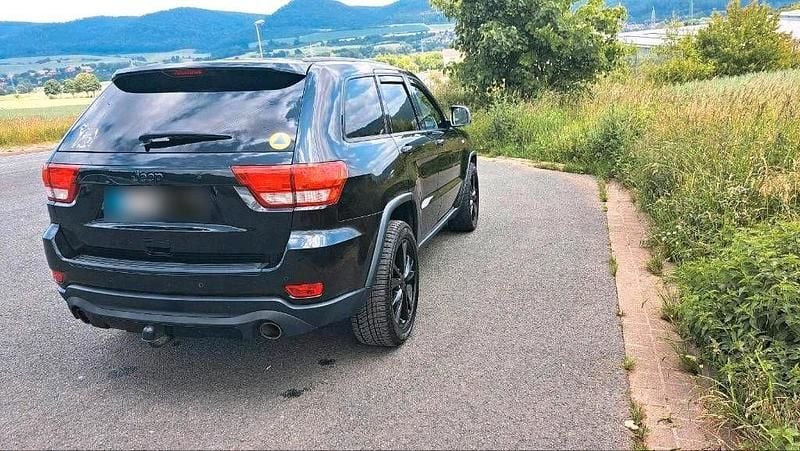 Gebraucht Jeep Grand Cherokee Overland 250 PS (183 kW) 2013 Schwarz SUV