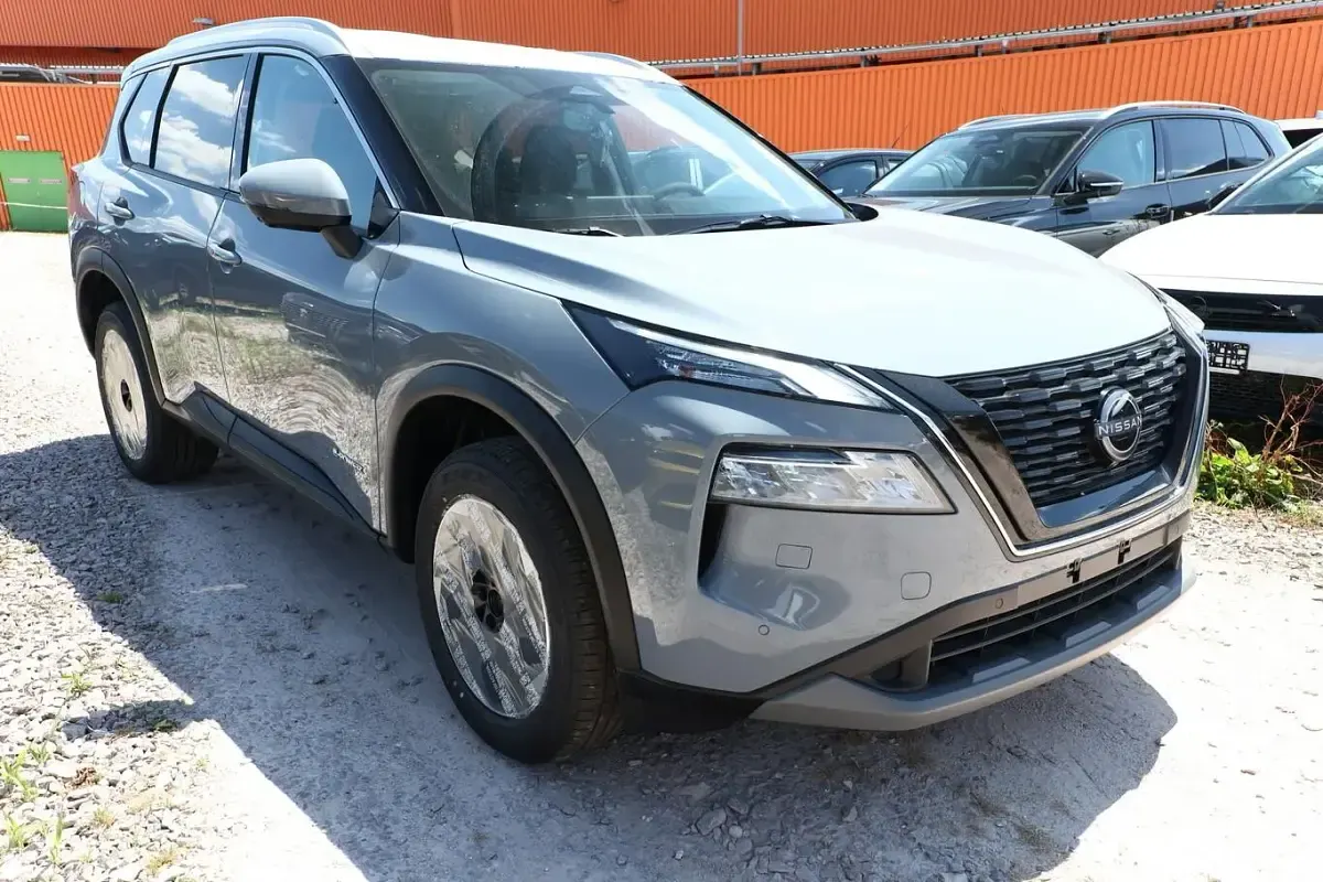 Neu Nissan X-Trail N-Connecta 213 PS (156 kW) 2026 Ceramic grey metallic SUV